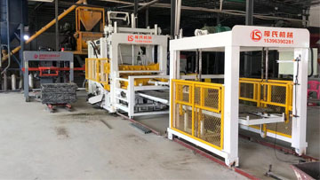 PC磚、透水磚生產(chǎn)現(xiàn)場