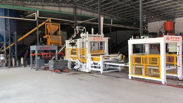 PC磚、透水磚生產(chǎn)現(xiàn)場