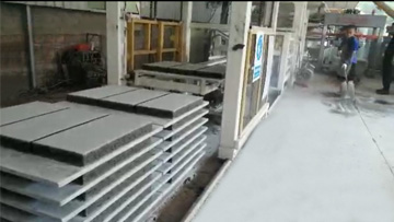 仿石PC透水磚生產(chǎn)現(xiàn)場(chǎng)