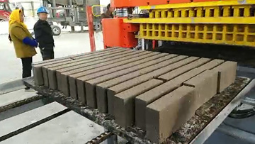 液壓磚機處理固廢、泥巴磚