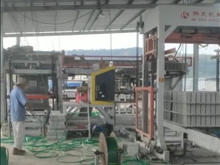 收磚線、自動碼垛機生產(chǎn)現(xiàn)場